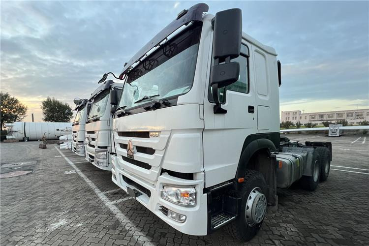 SINOTRUK Howo Truck Price - 400hp 10 Wheeler for Sale In Cameroon - Cabeza tractora: foto 1 SINOTRUK Howo Truck Price - 400hp 10 Wheeler for Sale In Cameroon - Cabeza tractora: foto 1