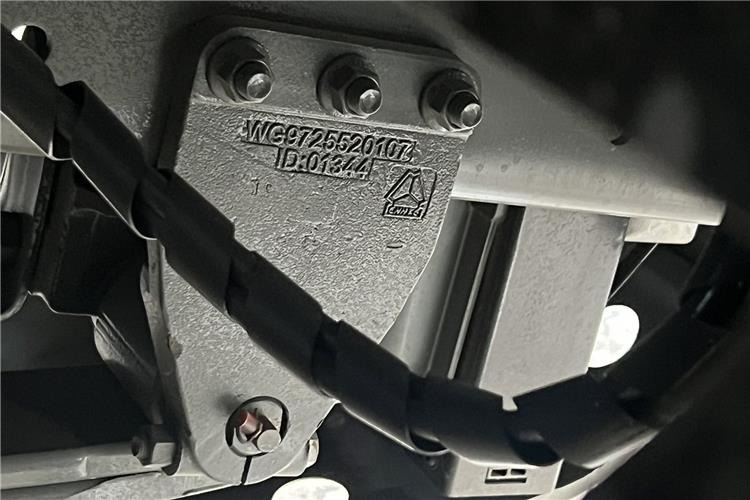 SINOTRUK Howo Truck Price - 400hp 10 Wheeler for Sale In Cameroon - Cabeza tractora: foto 4 SINOTRUK Howo Truck Price - 400hp 10 Wheeler for Sale In Cameroon - Cabeza tractora: foto 4