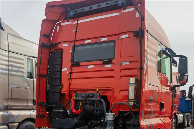 Sinotruk Second Hand Sitrak G7 540 Truck Tractor for Sale In Tanzania - Cabeza tractora: foto 2 Sinotruk Second Hand Sitrak G7 540 Truck Tractor for Sale In Tanzania - Cabeza tractora: foto 2