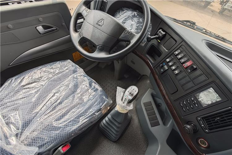 Sinotruk Used Howo 400 HP Truck Head for Sale In Congo - Cabeza tractora: foto 2 Sinotruk Used Howo 400 HP Truck Head for Sale In Congo - Cabeza tractora: foto 2