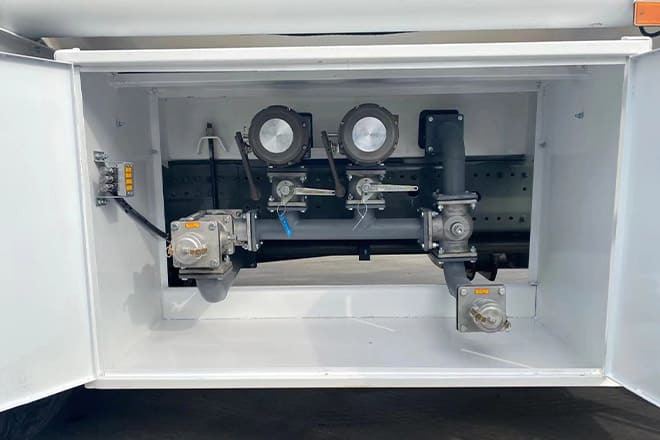 SINOTRUK Howo Stainless Steel Fuel Tanks for Trucks for Sale in Paraguay - Camión cisterna: foto 4 SINOTRUK Howo Stainless Steel Fuel Tanks for Trucks for Sale in Paraguay - Camión cisterna: foto 4