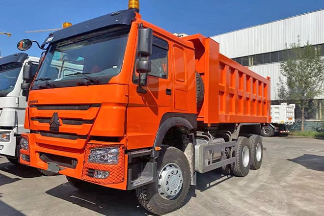 SINOTRUK Sinotruk Howo 336 6X4 Tipper for Sale in Ghana - Camión volquete: foto 1 SINOTRUK Sinotruk Howo 336 6X4 Tipper for Sale in Ghana - Camión volquete: foto 1