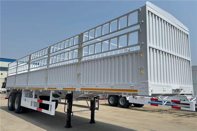 TITAN 2 Axle Fence Semi Trailer with Bogie Suspension for Sale In Nigeria - Semirremolque transporte de ganado: foto 1 TITAN 2 Axle Fence Semi Trailer with Bogie Suspension for Sale In Nigeria - Semirremolque transporte de ganado: foto 1
