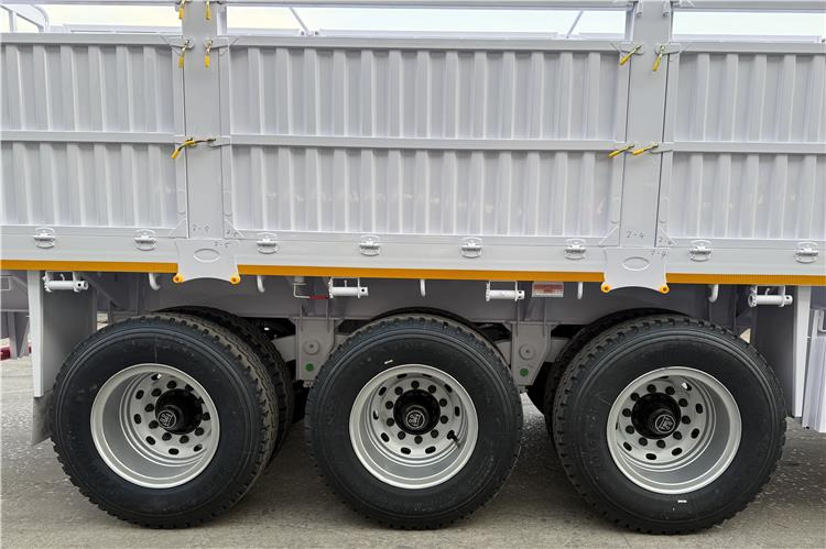 TITAN 80 Ton Fence Cargo Trailer for Sale In Mali - Semirremolque transporte de ganado: foto 5 TITAN 80 Ton Fence Cargo Trailer for Sale In Mali - Semirremolque transporte de ganado: foto 5