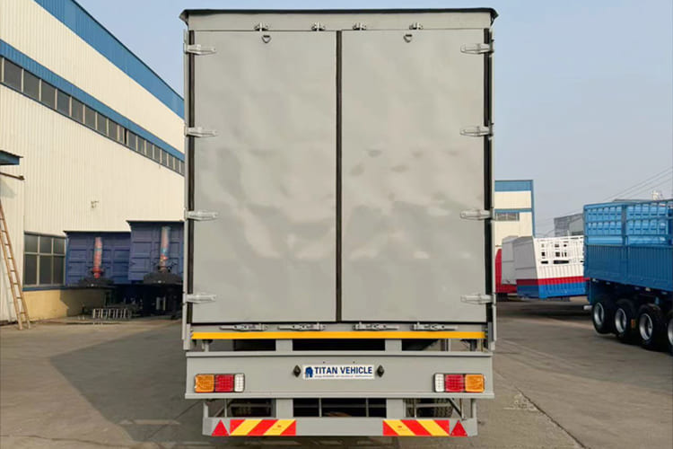 TITAN Curtain Trailer for Sale in Tanzania - Semirremolque lona: foto 4 TITAN Curtain Trailer for Sale in Tanzania - Semirremolque lona: foto 4