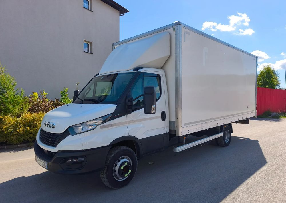 Iveco DAILY 70C18 KONTENER 5,5M obsługa silnika nowy rozrząd - Camión caja cerrada: foto 1 Iveco DAILY 70C18 KONTENER 5,5M obsługa silnika nowy rozrząd - Camión caja cerrada: foto 1