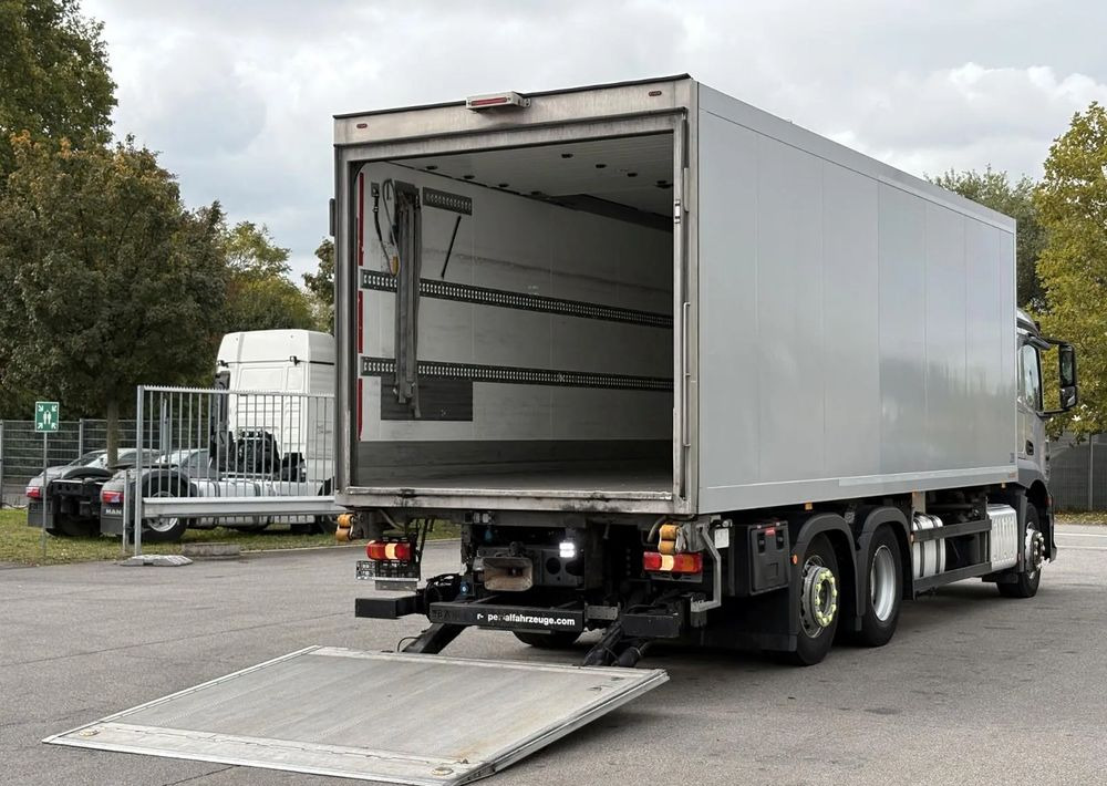 Camión frigorífico Mercedes-Benz Actros 2543 6x2 chłodnia izoterma 18 palet oś skrętna: foto 9