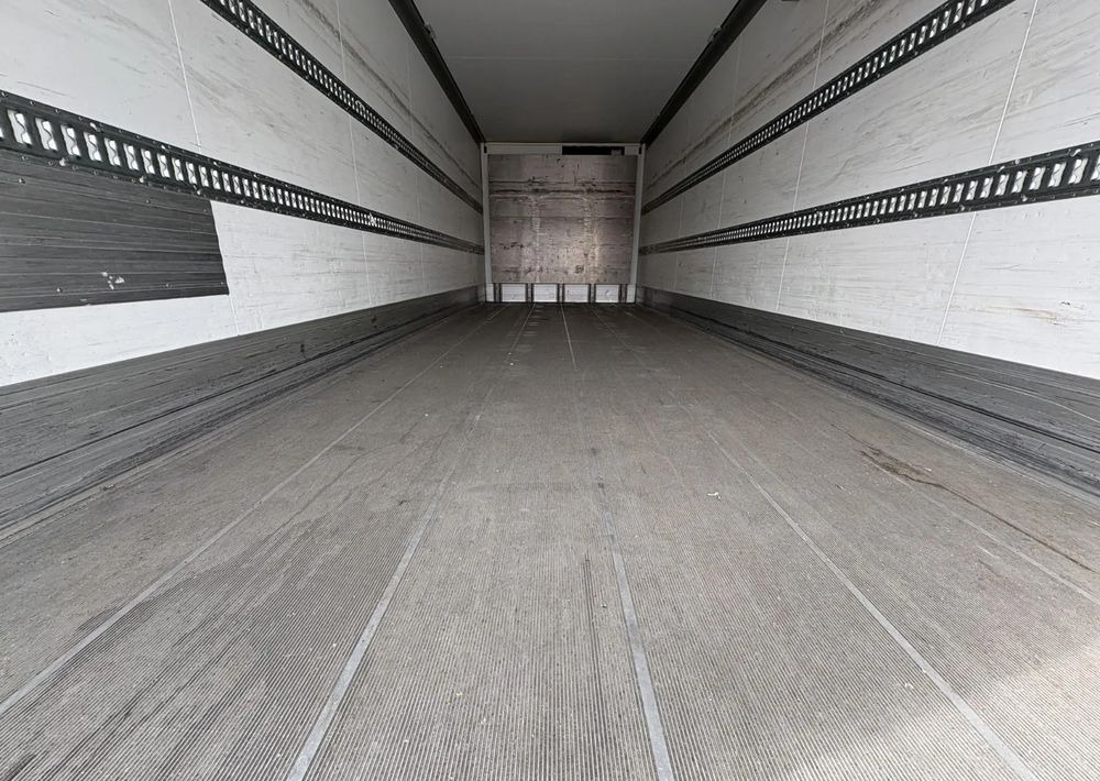 Camión frigorífico Mercedes-Benz Actros 2543 6x2 chłodnia izoterma 18 palet oś skrętna: foto 11