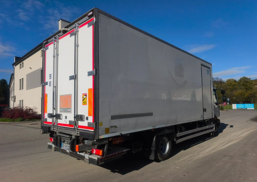 Renault GAMA D 16.250  chłodnia izoterma 16 palet klima - Camión frigorífico: foto 3 Renault GAMA D 16.250  chłodnia izoterma 16 palet klima - Camión frigorífico: foto 3