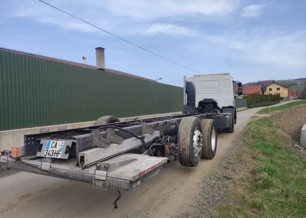 Renault Premium 26.380 Dxi 6x2 rama do zabudowy - Camión chasis: foto 3 Renault Premium 26.380 Dxi 6x2 rama do zabudowy - Camión chasis: foto 3