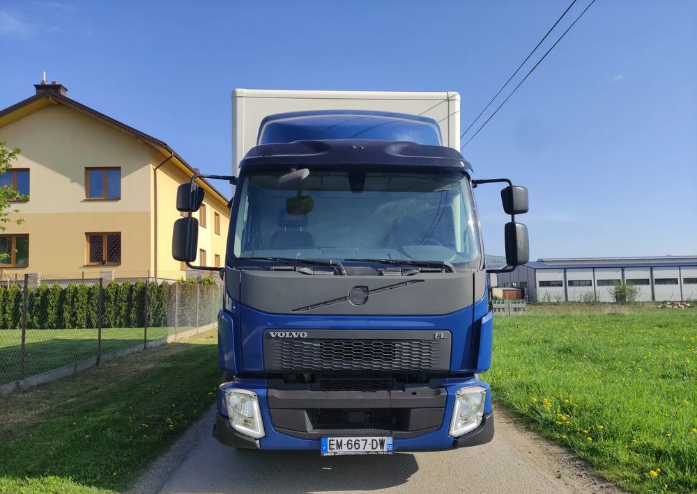 Volvo FL 12.240 klima blokada kontener 18 pal kurierka - Camión caja cerrada: foto 4 Volvo FL 12.240 klima blokada kontener 18 pal kurierka - Camión caja cerrada: foto 4