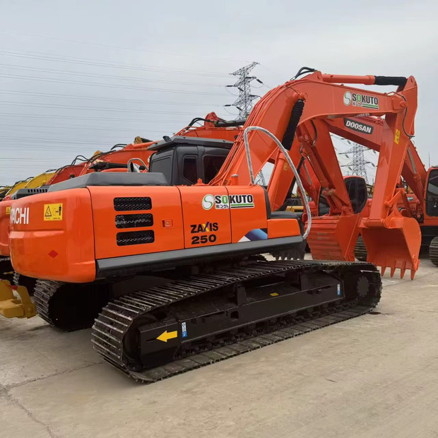 Excavadora de cadenas 2023 Hitachi ZX250: foto 8