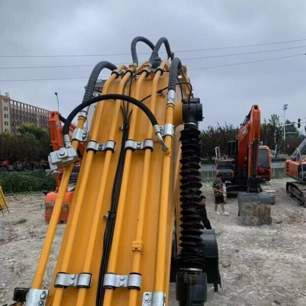 Excavadora de cadenas 2023 Hyundai R305: foto 8