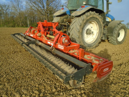 Maschio AQUILA 6000 - Grada rotativa: foto 1 Maschio AQUILA 6000 - Grada rotativa: foto 1