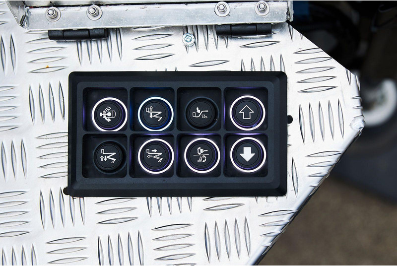 Oil & Steel Scorpion 18 Sobre IVECO DAILY 35S14 entre ejes 3750 mm - Plataforma elevadora: foto 4 Oil & Steel Scorpion 18 Sobre IVECO DAILY 35S14 entre ejes 3750 mm - Plataforma elevadora: foto 4