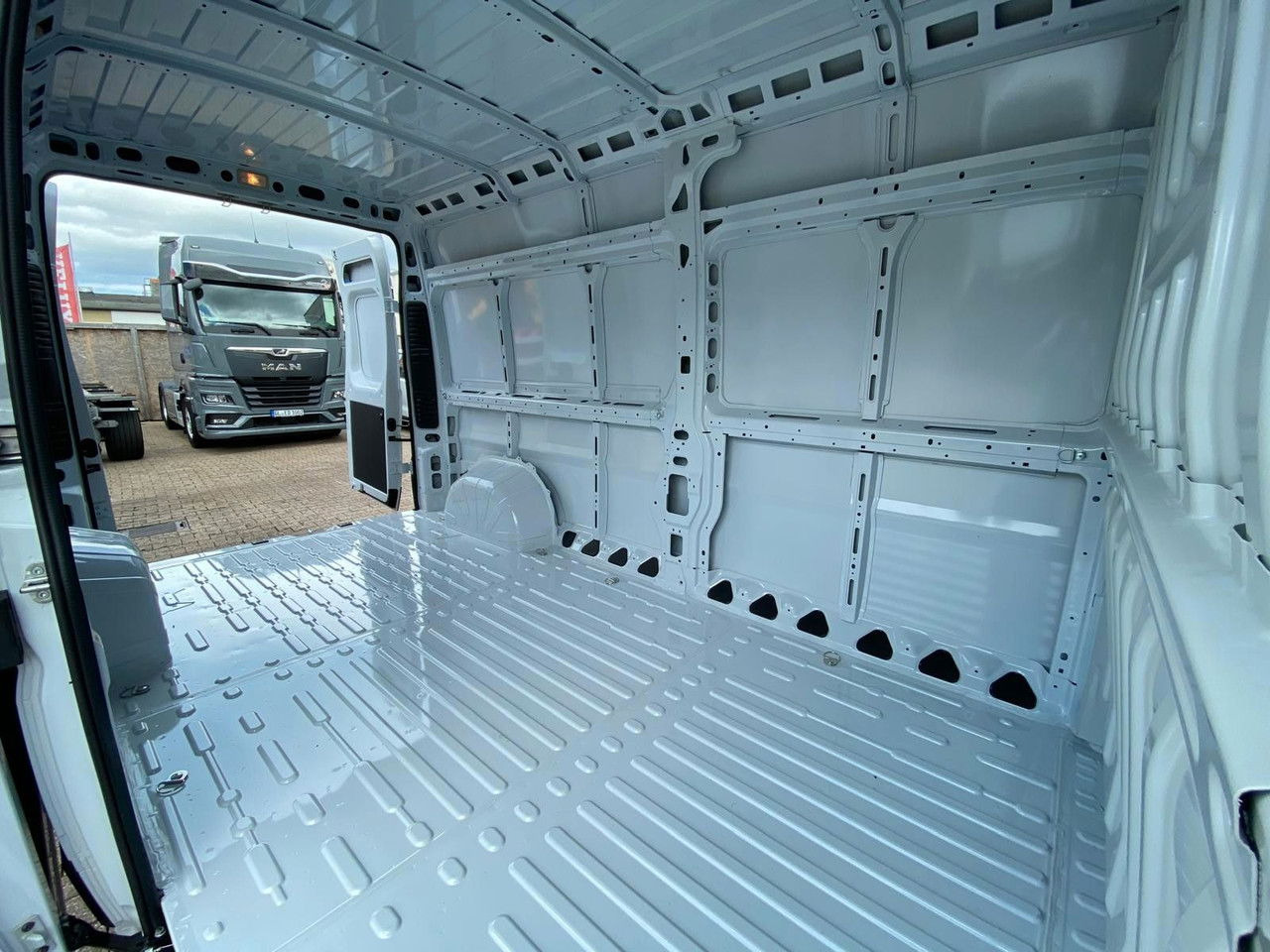 Opel Movano - Furgón: foto 5 Opel Movano - Furgón: foto 5