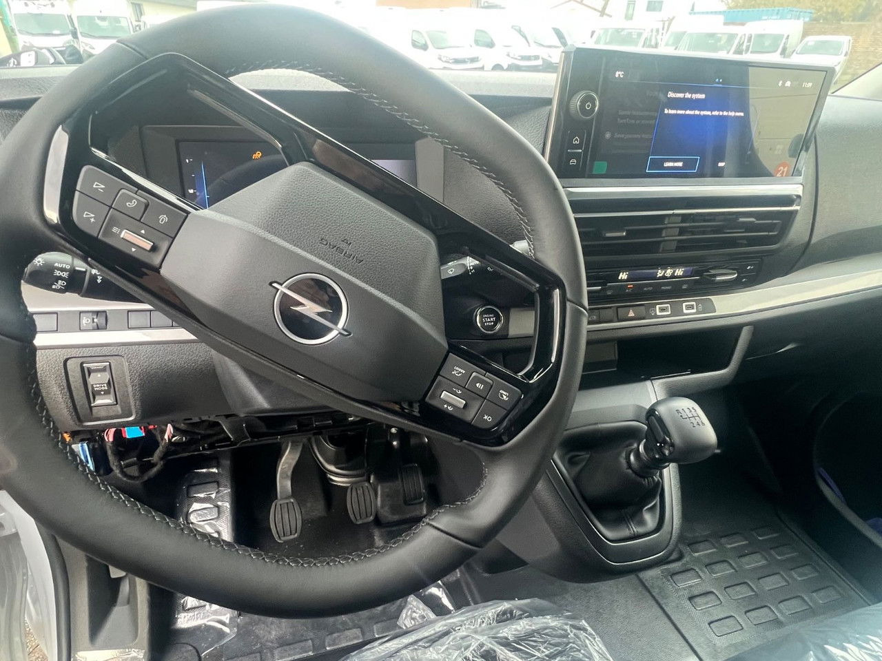 Furgón nuevo Opel Vivaro Cargo L2 H1 120 PS Allwetter AHK Rückfahr: foto 29 Furgón nuevo Opel Vivaro Cargo L2 H1 120 PS Allwetter AHK Rückfahr: foto 29