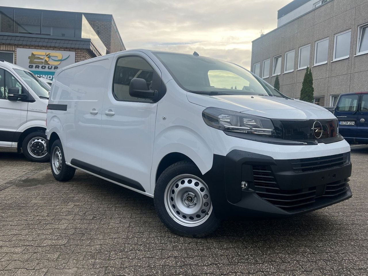 Furgón nuevo Opel Vivaro Cargo L2 H1 120 PS Allwetter AHK Rückfahr: foto 12 Furgón nuevo Opel Vivaro Cargo L2 H1 120 PS Allwetter AHK Rückfahr: foto 12