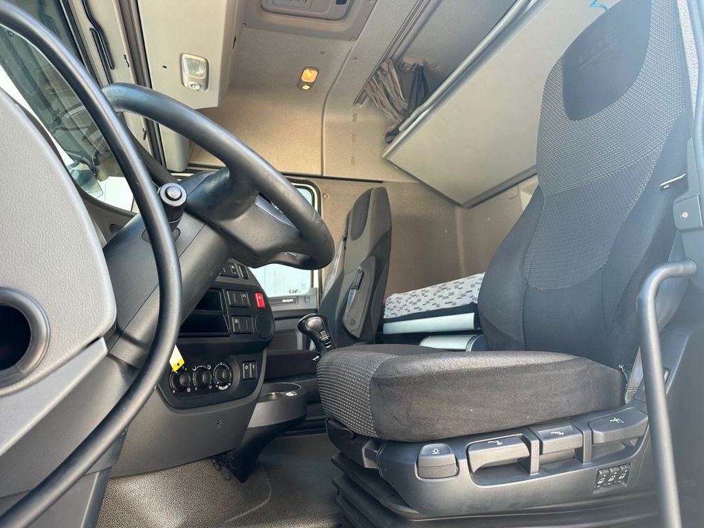 DAF XF 460 Manual Retarder ACC DAF XF 460 Manual Retarder ACC - Cabeza tractora: foto 5 DAF XF 460 Manual Retarder ACC DAF XF 460 Manual Retarder ACC - Cabeza tractora: foto 5