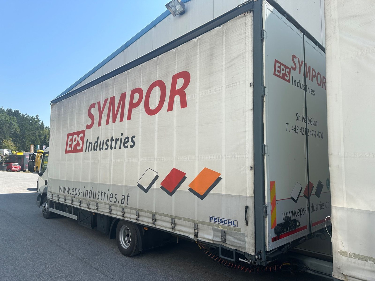 DAF LF 250 Schalter 120m° TÜV - Camión lona: foto 4 DAF LF 250 Schalter 120m° TÜV - Camión lona: foto 4