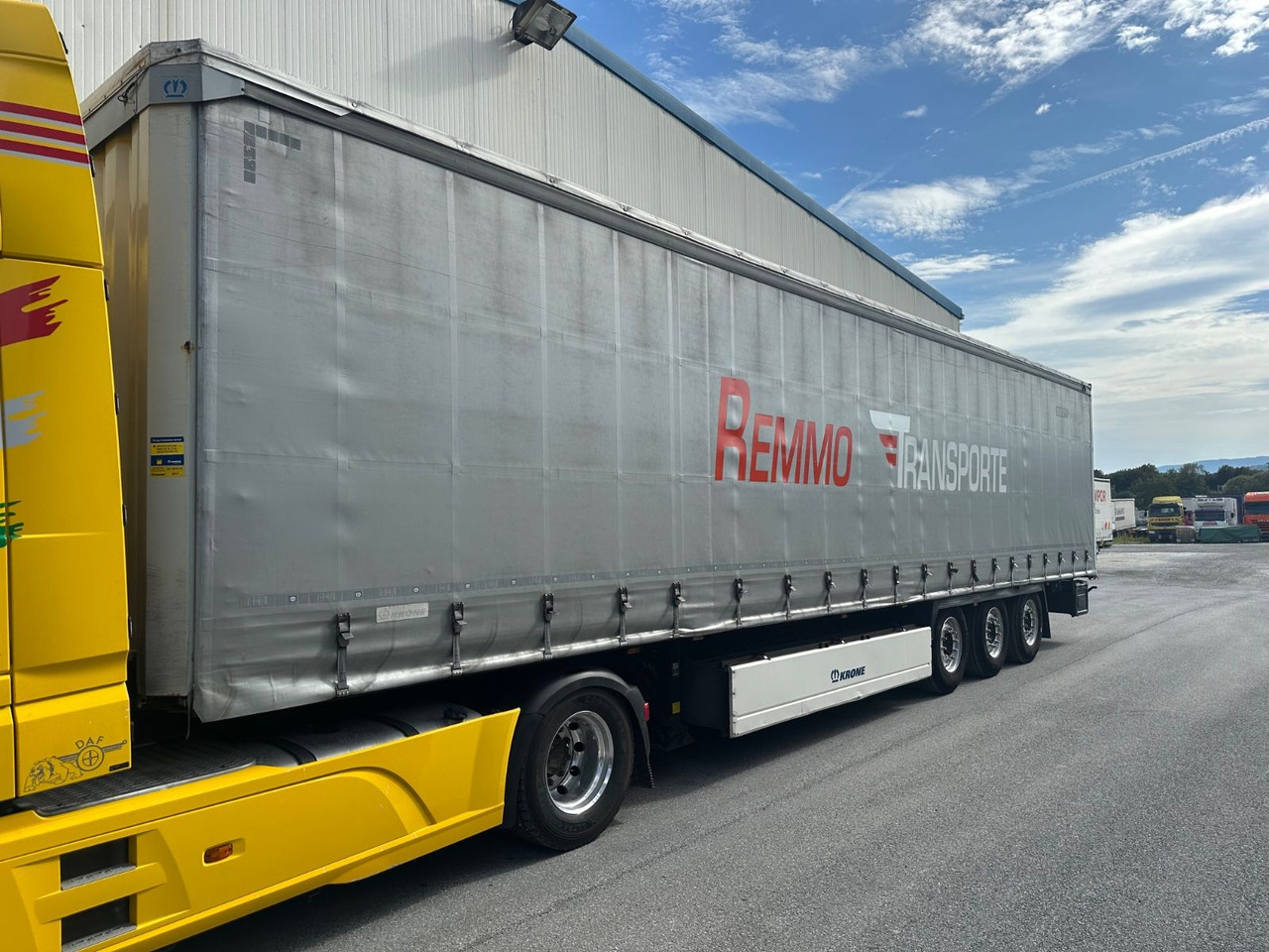 Krone SD 27 Pal-Kasten Lift XL-Cert. Standard - Semirremolque lona: foto 1 Krone SD 27 Pal-Kasten Lift XL-Cert. Standard - Semirremolque lona: foto 1
