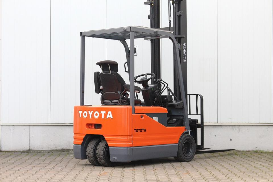 TOYOTA 5FBE15 - 1400kg - 4,5m UVV NEU - Carretilla elevadora eléctrica: foto 2 TOYOTA 5FBE15 - 1400kg - 4,5m UVV NEU - Carretilla elevadora eléctrica: foto 2