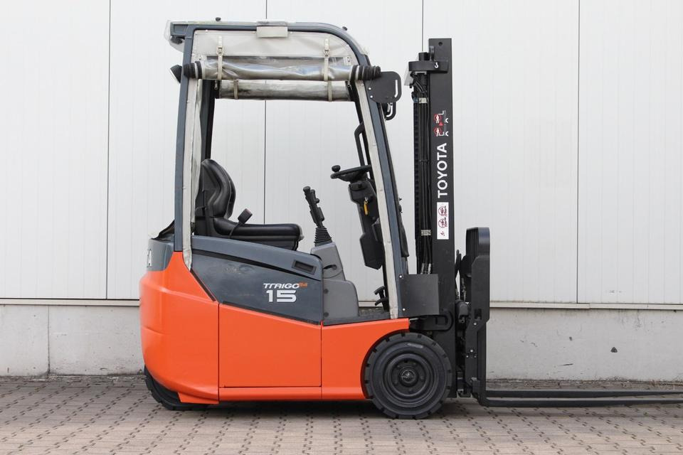 TOYOTA 7FBEST15 Zinkenverstellung - Carretilla elevadora eléctrica: foto 5 TOYOTA 7FBEST15 Zinkenverstellung - Carretilla elevadora eléctrica: foto 5
