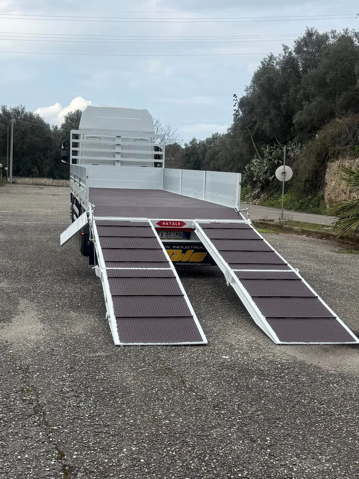 IVECO 180E Pianale Con Rampe Nuovo di fabbrica - Camión caja abierta: foto 2 IVECO 180E Pianale Con Rampe Nuovo di fabbrica - Camión caja abierta: foto 2