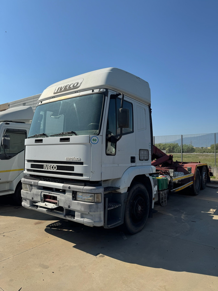 IVECO MAGIRUS 240E42 Gancio Scarrabile - Camión caja abierta: foto 3 IVECO MAGIRUS 240E42 Gancio Scarrabile - Camión caja abierta: foto 3