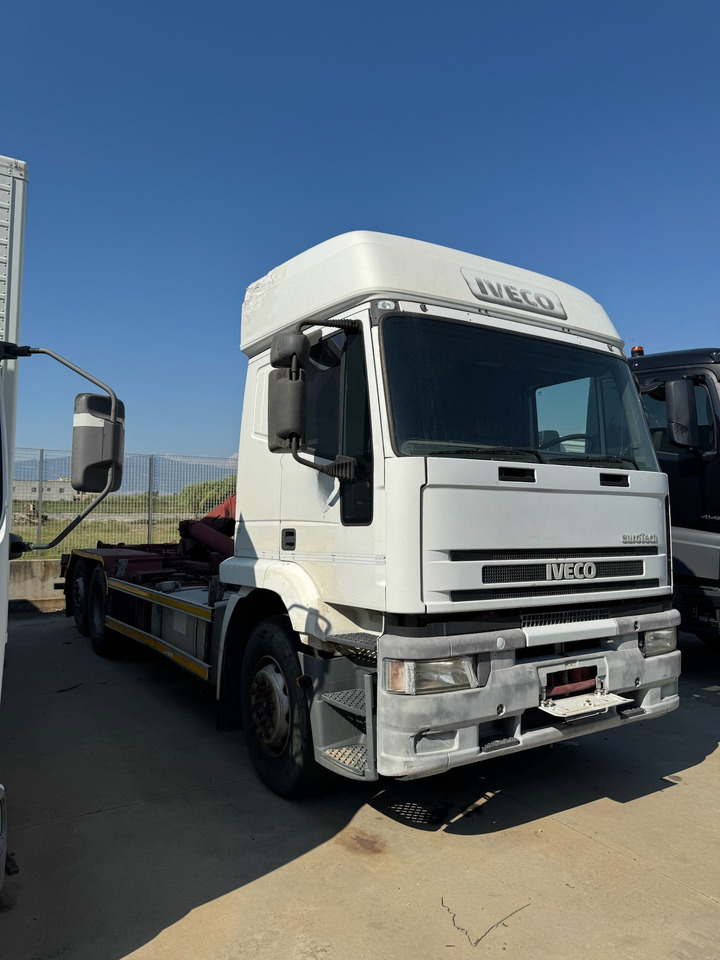 IVECO MAGIRUS 240E42 Gancio Scarrabile - Camión caja abierta: foto 2 IVECO MAGIRUS 240E42 Gancio Scarrabile - Camión caja abierta: foto 2