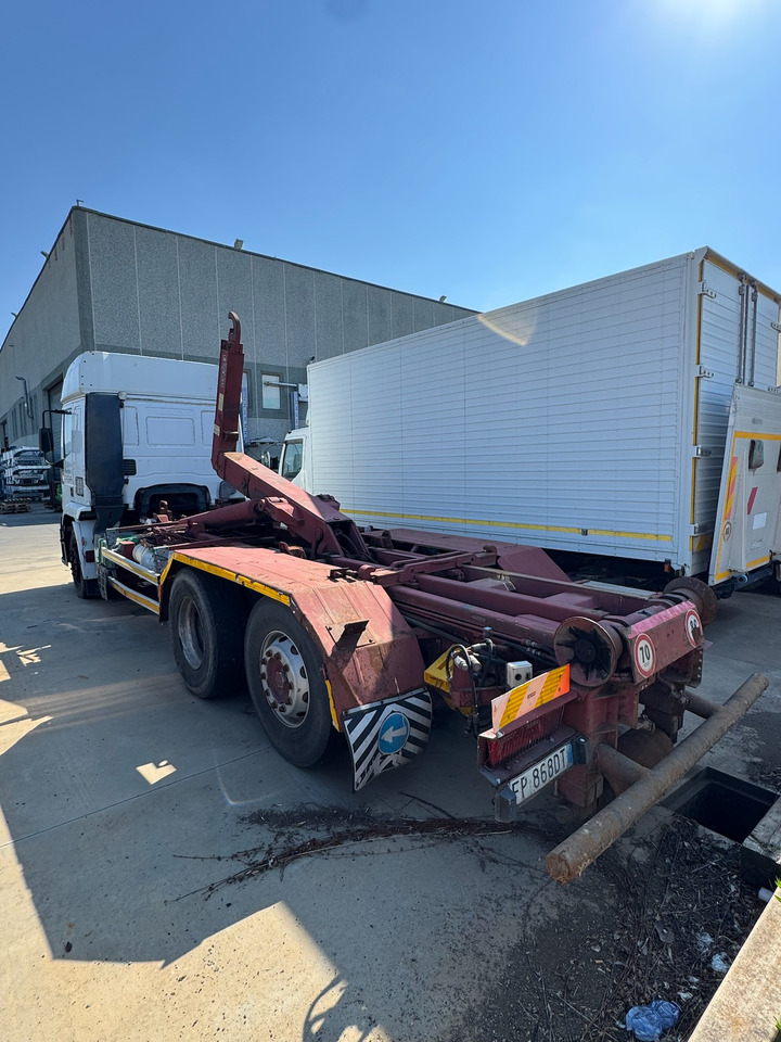 IVECO MAGIRUS 240E42 - Camión caja abierta: foto 4 IVECO MAGIRUS 240E42 - Camión caja abierta: foto 4