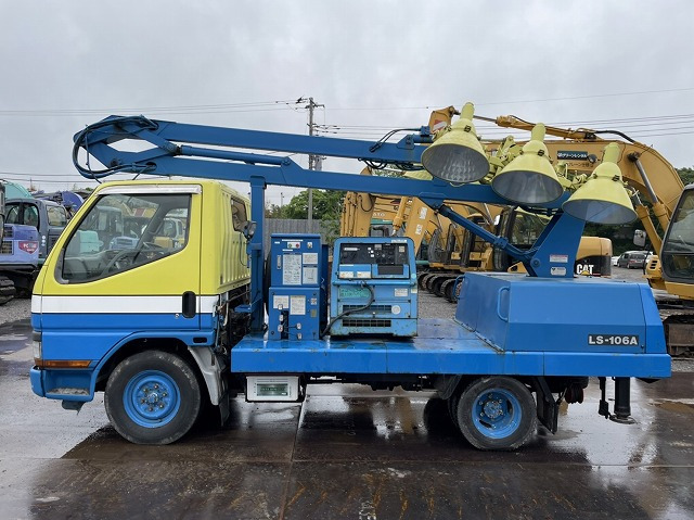 TADANO LS-106A - Torre de iluminación, Camión: foto 5 TADANO LS-106A - Torre de iluminación, Camión: foto 5