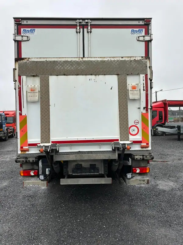 Iveco ML190E28 - Camión frigorífico: foto 5 Iveco ML190E28 - Camión frigorífico: foto 5
