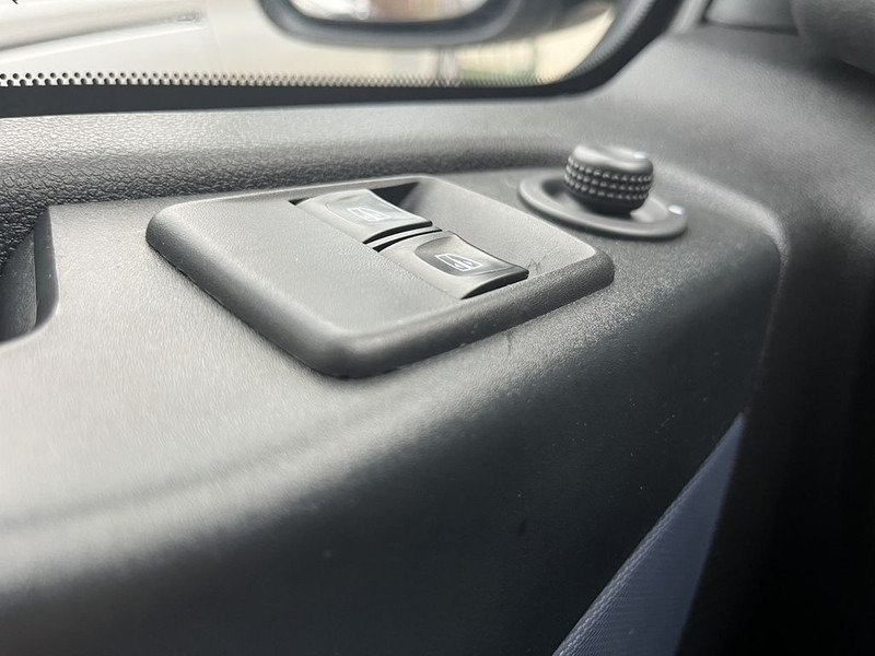 Leasing de Opel Vivaro 1.6 CDTI E6 126pk Edition BPM Vrij! Lease €220 /m, Airco, Navi, PDC, Cruise controle, Onderhoudshistorie aanwezig Opel Vivaro 1.6 CDTI E6 126pk Edition BPM Vrij! Lease €220 /m, Airco, Navi, PDC, Cruise controle, Onderhoudshistorie aanwezig: foto 14 Leasing de Opel Vivaro 1.6 CDTI E6 126pk Edition BPM Vrij! Lease €220 /m, Airco, Navi, PDC, Cruise controle, Onderhoudshistorie aanwezig Opel Vivaro 1.6 CDTI E6 126pk Edition BPM Vrij! Lease €220 /m, Airco, Navi, PDC, Cruise controle, Onderhoudshistorie aanwezig: foto 14