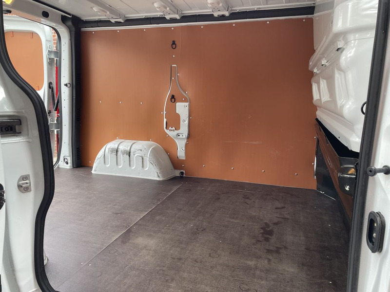 Furgoneta pequeña Renault Trafic 1.6 dCi E6 Comfort 3 Zits BPM Vrij! Lease €256 p/m, Airco, Navi, PDC, Cruise controle, Onderhoudshistorie aanwezig: foto 16