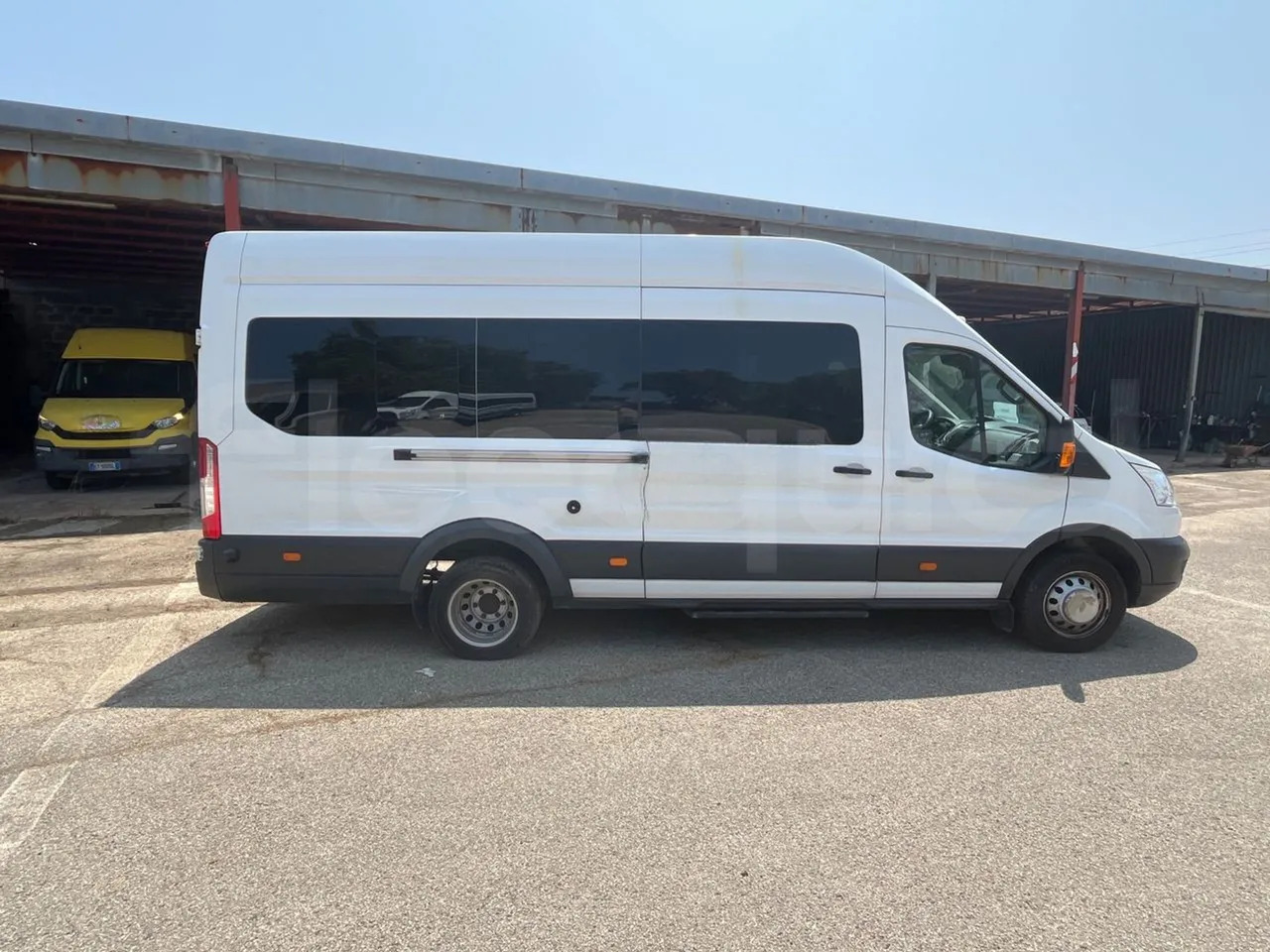 Minibús, Furgoneta de pasajeros Ford Transit: foto 11