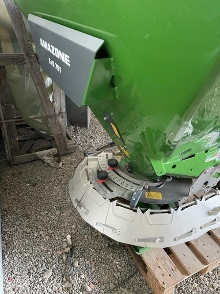 Amazone E+S 751 - GRÜN- WINTERDIENST - Esparcidor de sal: foto 4 Amazone E+S 751 - GRÜN- WINTERDIENST - Esparcidor de sal: foto 4
