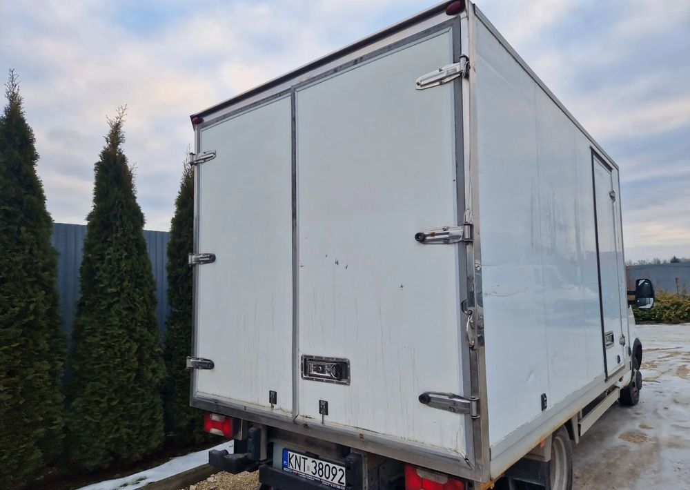Chłodnia 3.7m ,7 palet, Agregat Carrier, Iveco, stan bardzo dobry. - Carrocería-frigorifico: foto 5 Chłodnia 3.7m ,7 palet, Agregat Carrier, Iveco, stan bardzo dobry. - Carrocería-frigorifico: foto 5