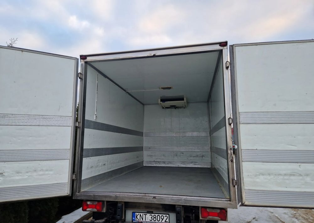 Chłodnia 3.7m ,7 palet, Agregat Carrier, Iveco, stan bardzo dobry. - Carrocería-frigorifico: foto 3 Chłodnia 3.7m ,7 palet, Agregat Carrier, Iveco, stan bardzo dobry. - Carrocería-frigorifico: foto 3