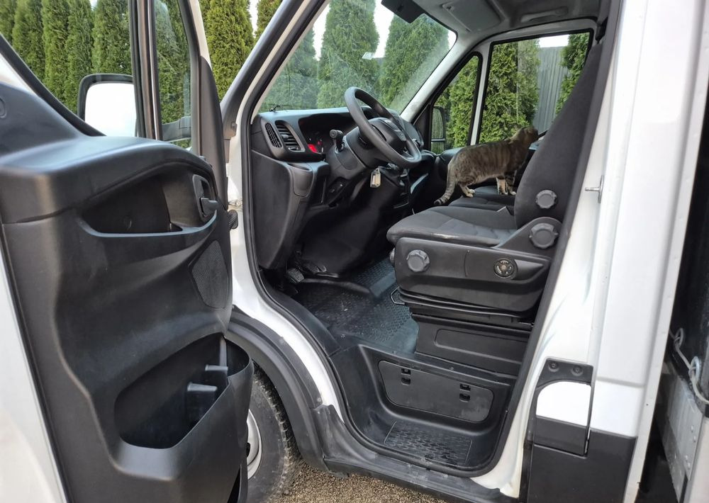 Iveco 35C14 - Furgoneta caja abierta: foto 5 Iveco 35C14 - Furgoneta caja abierta: foto 5