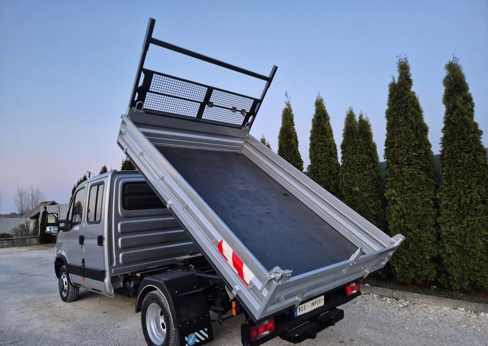 Iveco 50c14 3.0 50c15 35c15 Brygadówka - Furgoneta basculante: foto 3 Iveco 50c14 3.0 50c15 35c15 Brygadówka - Furgoneta basculante: foto 3