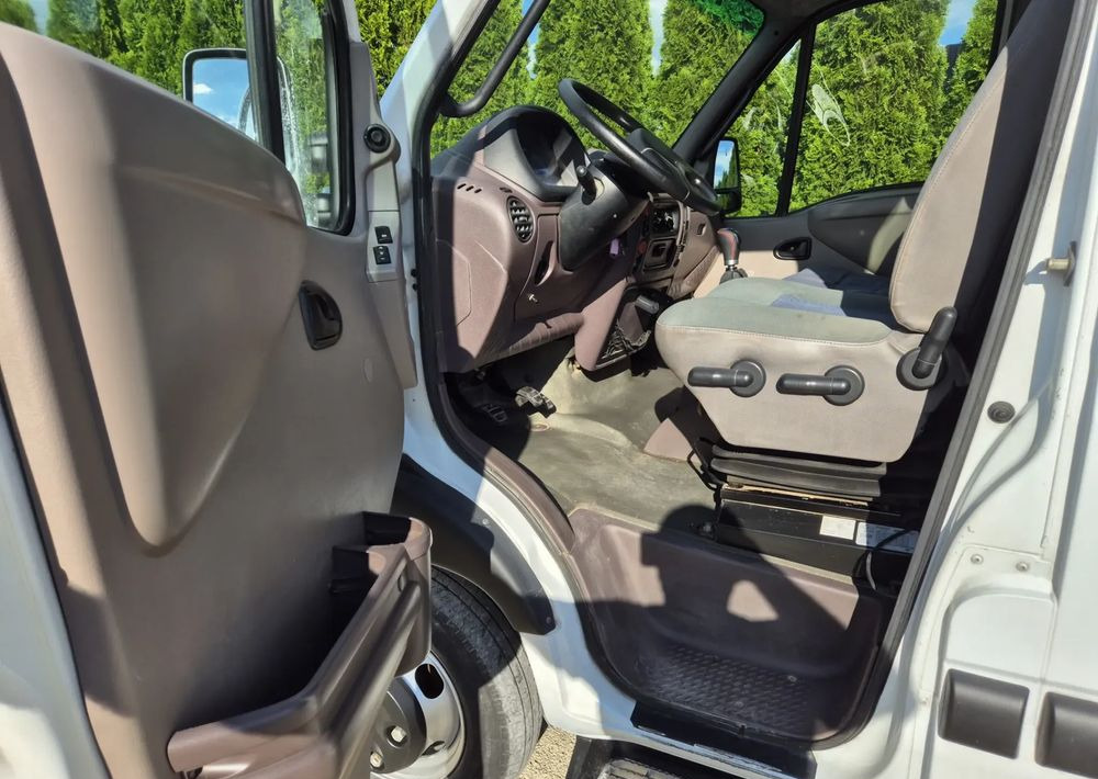 Renault Mascott Silnik Iveco 2.8 130KM - Furgoneta basculante: foto 5 Renault Mascott Silnik Iveco 2.8 130KM - Furgoneta basculante: foto 5