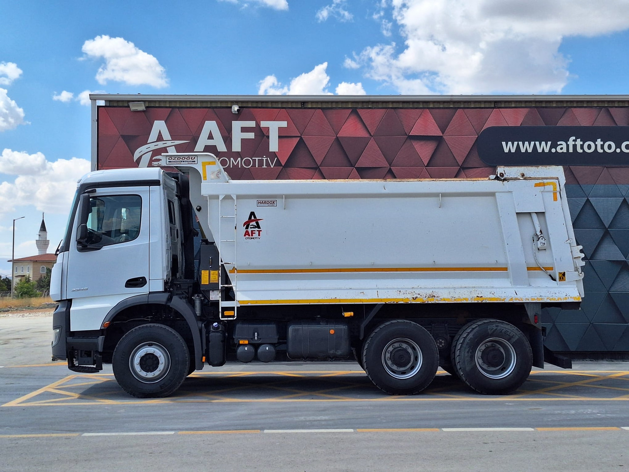 MERCEDES-BENZ AROCS 3345 - Camión volquete: foto 5 MERCEDES-BENZ AROCS 3345 - Camión volquete: foto 5