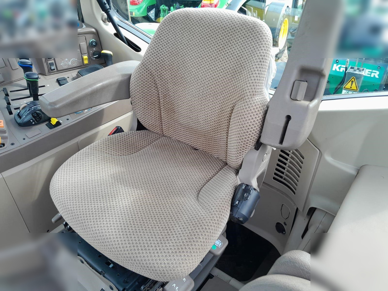 Tractor 2018 JOHN DEERE 6130M: foto 14