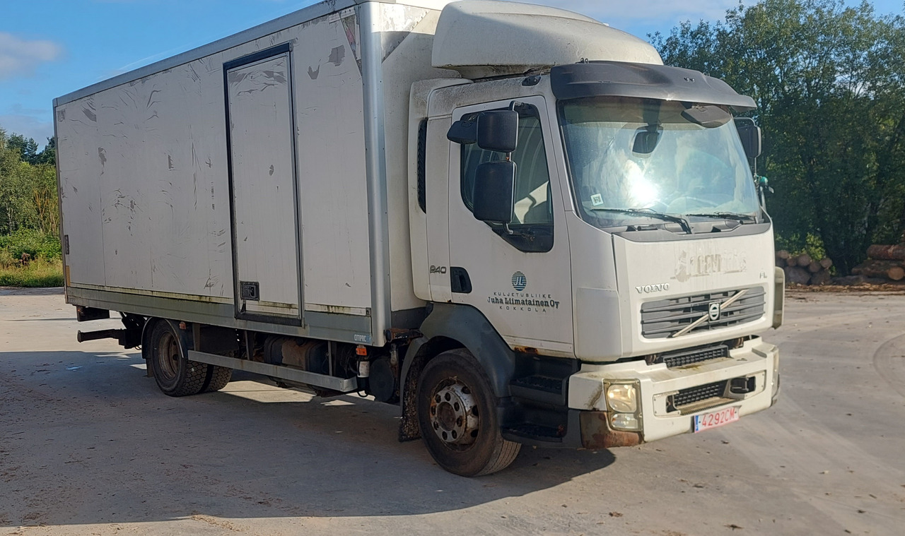 VOLVO FL240 - Camión caja cerrada: foto 5 VOLVO FL240 - Camión caja cerrada: foto 5