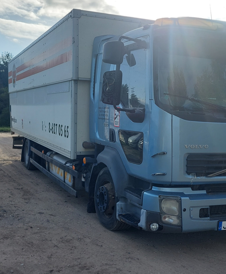 VOLVO FL280 - Camión caja cerrada: foto 3 VOLVO FL280 - Camión caja cerrada: foto 3