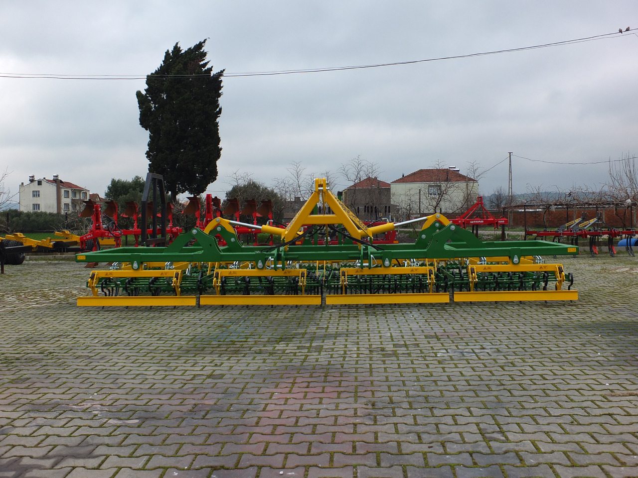 Modonex MT-600R Combine - Equipo para trabajo del suelo: foto 4 Modonex MT-600R Combine - Equipo para trabajo del suelo: foto 4