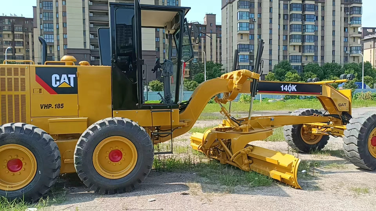 CATERPILLAR 140K used motor grader low price - Grader: foto 2 CATERPILLAR 140K used motor grader low price - Grader: foto 2