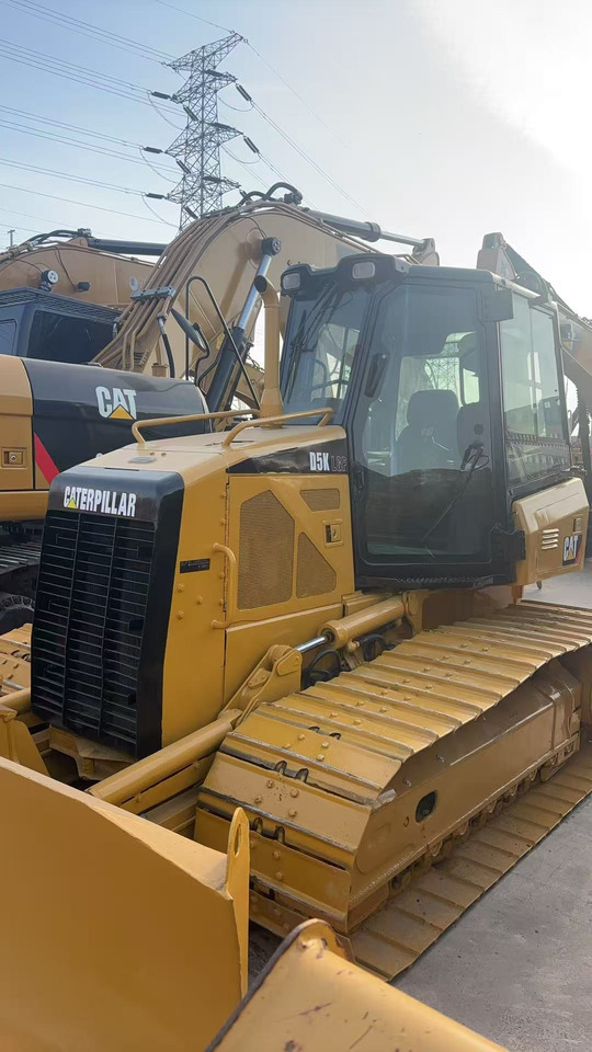 CATERPILLAR D5k diesel compact precision fuel-efficient cater bulldozer - Bulldozer: foto 1 CATERPILLAR D5k diesel compact precision fuel-efficient cater bulldozer - Bulldozer: foto 1