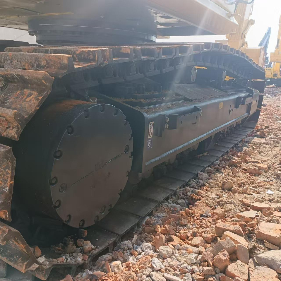 KOMATSU pc450-8 PC450-8 Used Machinery: Fuel-efficient and durable, specially designed for mining/earthwork - Excavadora de cadenas: foto 5 KOMATSU pc450-8 PC450-8 Used Machinery: Fuel-efficient and durable, specially designed for mining/earthwork - Excavadora de cadenas: foto 5